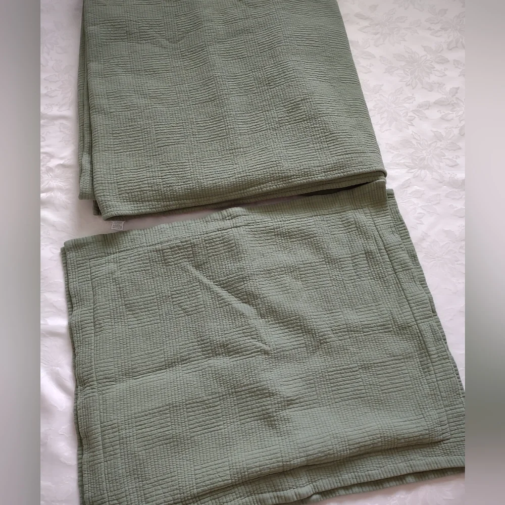 LL Bean 3 piece set Vintage Matelasse Bedspread + 2 Shams Portugal cotton